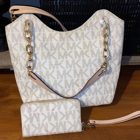 Michael Kors bag with wallet - Picture 2 of 6